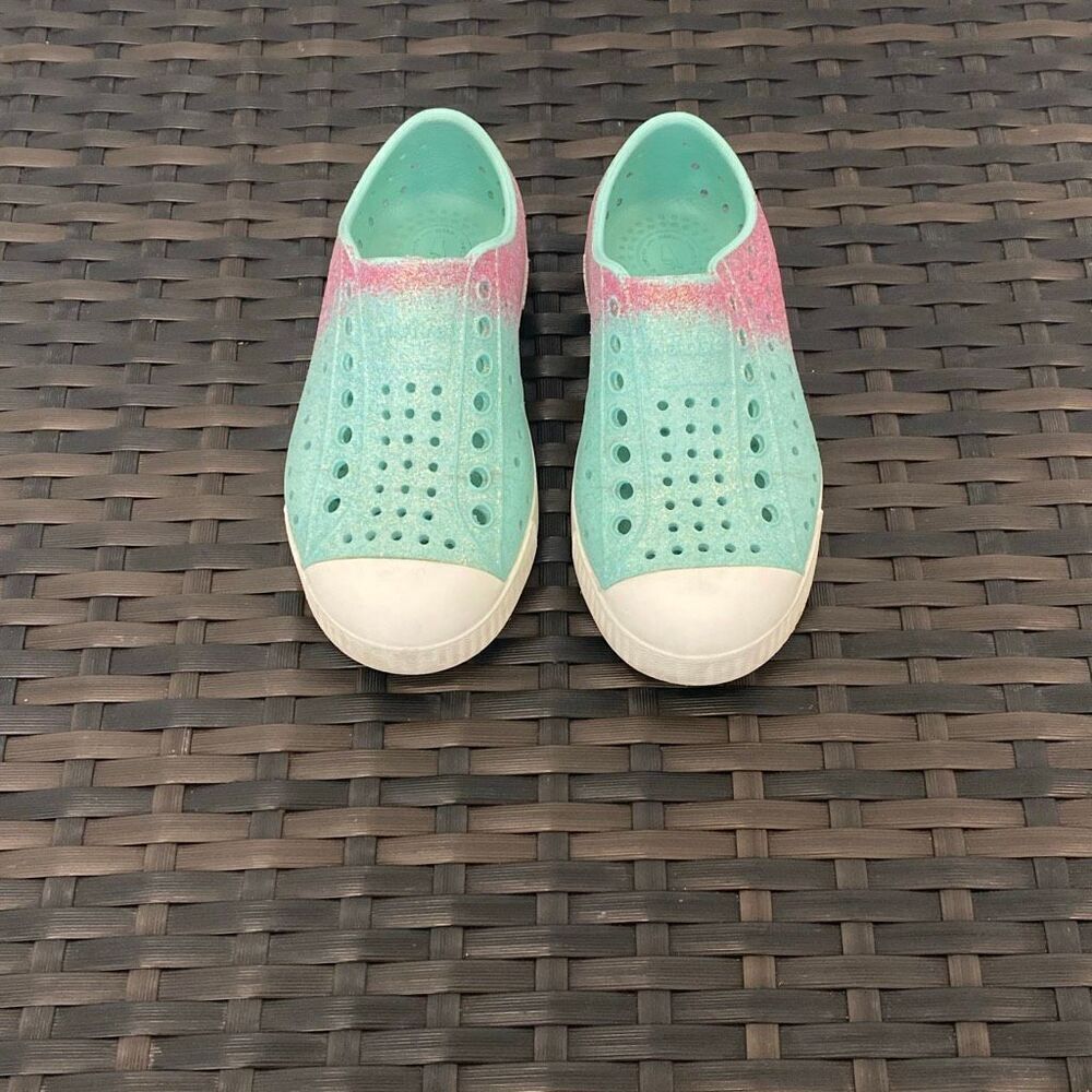 Native Jefferson shoes, children’s size 10